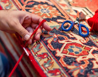 خدمات تخصصی و حرفه ای رفوی فرش در قالیشویی ازگل